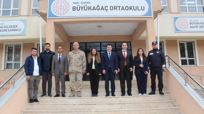 Çatak Kaymakamı Abdullah Sarı'dan Büyükağaç'taki Okullara İnceleme Ziyareti