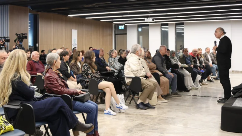 Dr. Yavuz Dizdar'dan Kocaeli Kitap Fuarı'nda Zayıflama İğnesi Uyarısı
