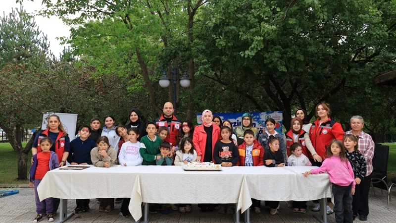 Erzincan'da Çocuk Şenliği: Minikler Eğlenceye Doydu
