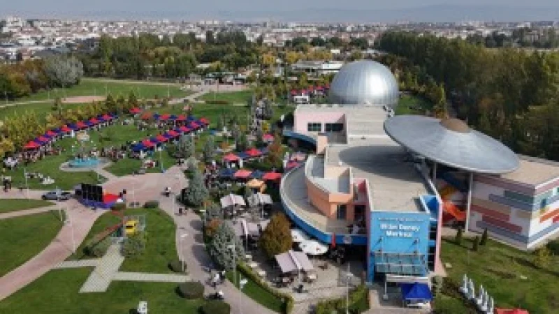 Eskişehir'de BilimFest 2026 İçin Geri Sayım Başladı: Sazova Parkı Bilime Ev Sahipliği Yapacak