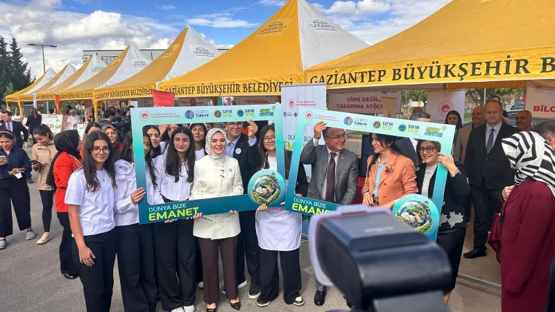 Gaziantep'te 'Dünyayı Dönüştüren Çocuklar' Sergisi Büyük İlgi Gördü