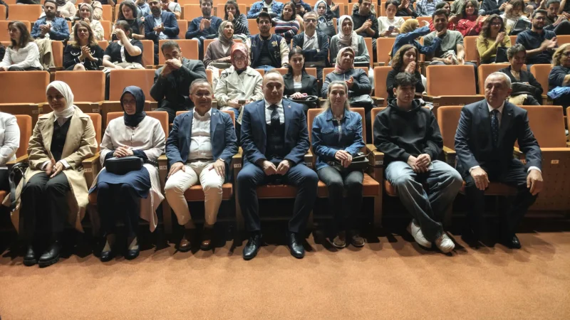 Gaziantep'te 'Şekerpare' Tiyatro Oyunu İzleyiciyle Buluştu