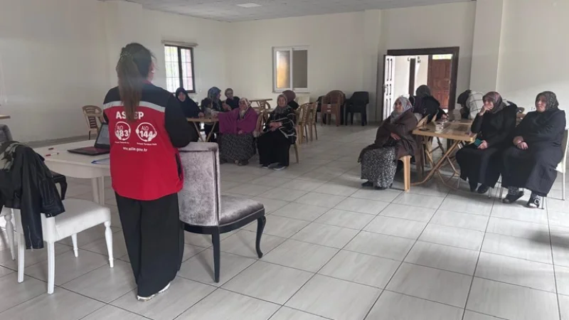 Gümüşhane'de Velilere 'Okul ve Aile' Eğitimi Verildi
