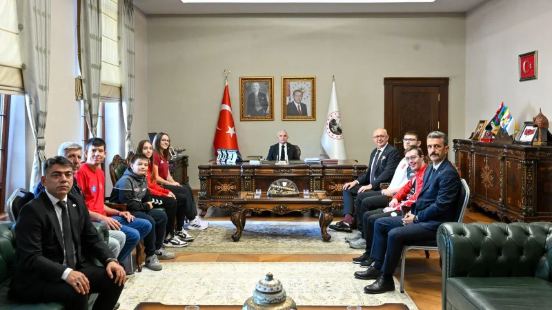 Kırklareli Valisi Turan, Amatör Spor Haftası kapsamında sporcuları ağırladı