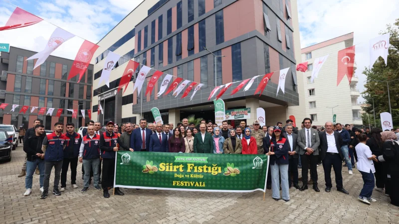 Siirt Fıstığı Doğa ve Kültür Festivali ile Hasat Sezonu Başladı