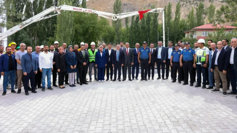 Sivas Gürün'de Depremde Hasar Gören Kamu Binalarının Yerine Yenileri İnşa Ediliyor