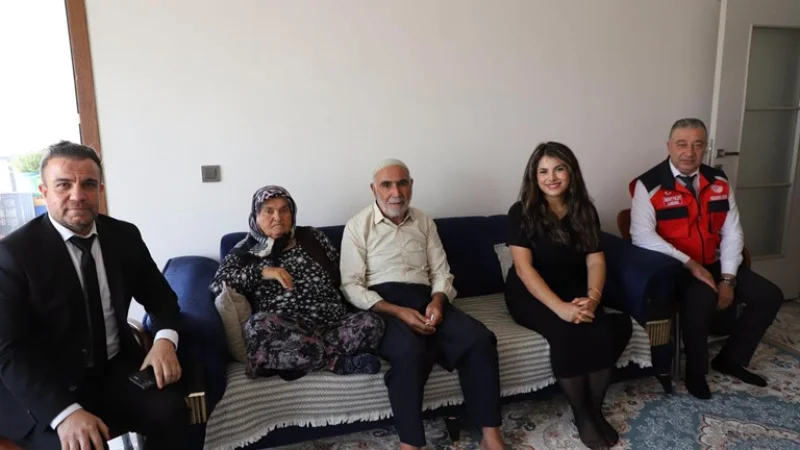 Adıyaman'da 1 Ekim Dünya Yaşlılar Günü Kapsamında Anlamlı Ziyaret