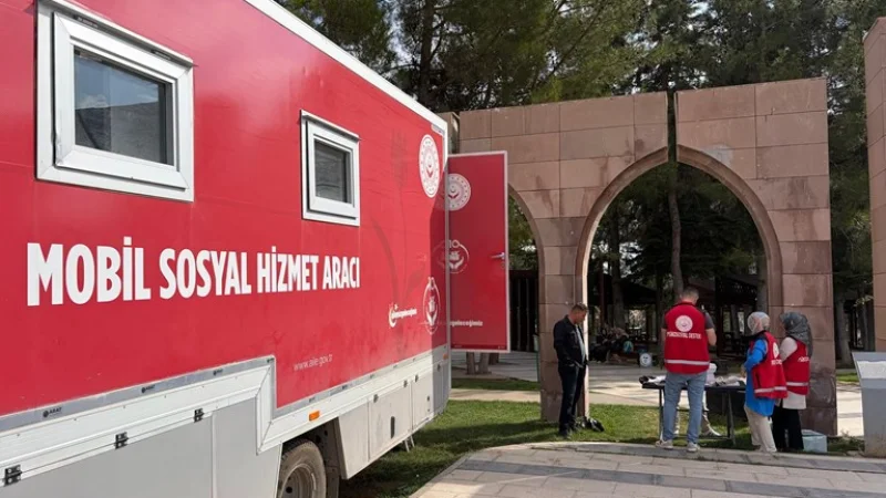 Adıyaman'da Mobil Sosyal Hizmet Aracı Vatandaşlarla Buluştu
