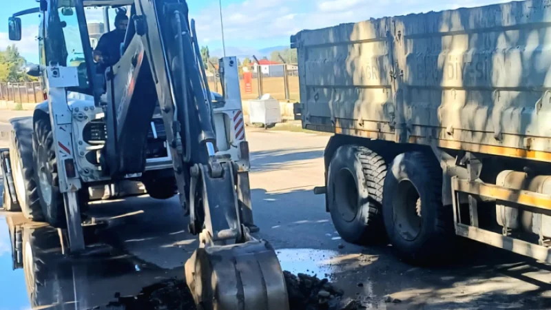 Ağrı'da İçme Suyu Hatlarında Bakım ve Onarım Çalışmaları Sürüyor