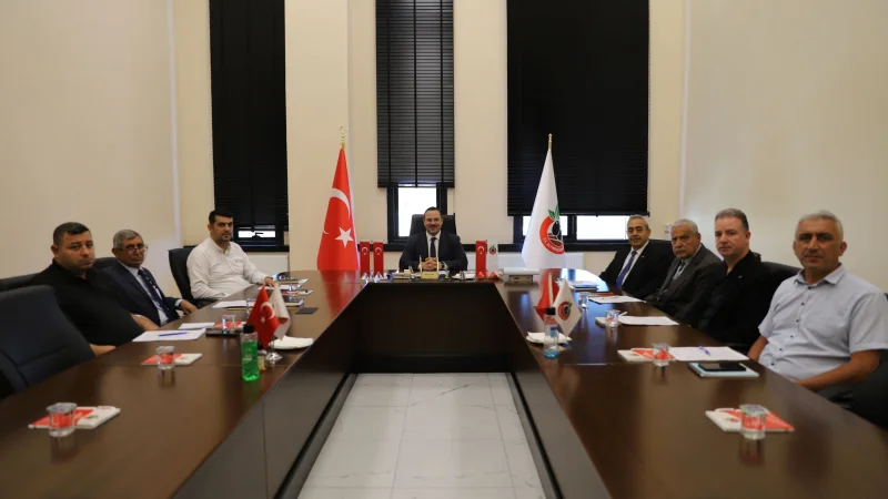 Altınözü'nde Kamu Kurumlarını Geliştirme Derneği İçin Toplantı Düzenlendi