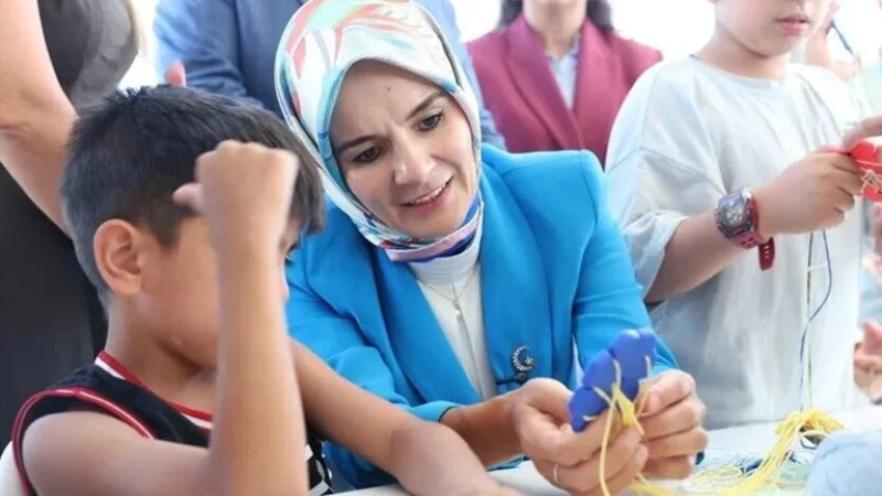 Bakan Göktaş, Kalben Çocuk Köyü'nde devlet himayesindeki çocuklarla buluştu