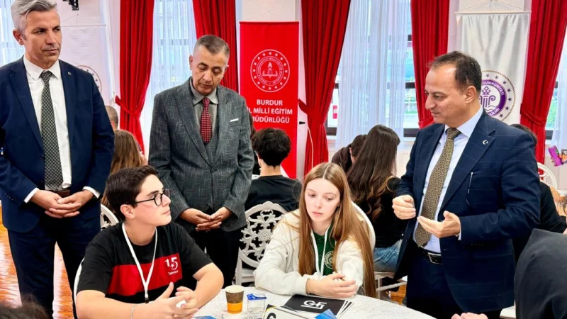 Burdur'da Ulusal Gençlik İklim Çalıştayı: Gençler Geleceğin Çözümlerini Tartıştı