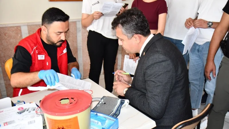 Dörtyol Kaymakamı Mehmet Keklik'ten Kan Bağış Kampanyasına Destek