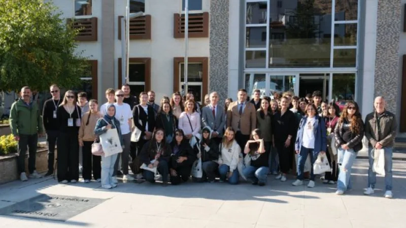Erasmus Öğrencileri Sivrihisar'ın Tarihi ve Kültürel Değerlerini Keşfetti