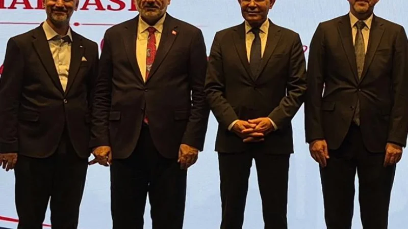Esenler'de 'Cami ve Sosyal Hayat' Konferansı Gerçekleştirildi