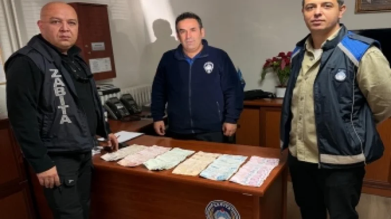 Eskişehir'de Zabıta Denetiminde Dilencinin Üzerinden 19 Bin TL Çıktı