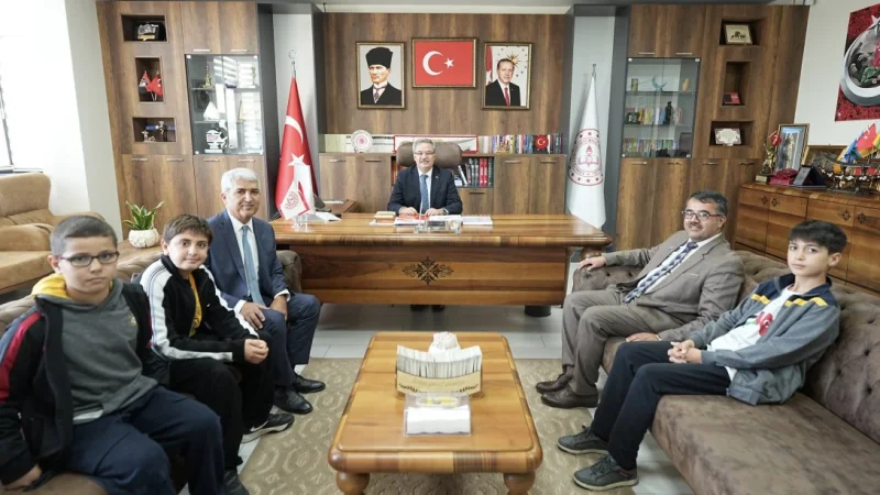 Gaziantepli Öğrenciler 'Uygulamalı İyilik Projesi'nde Türkiye Birincisi Oldu