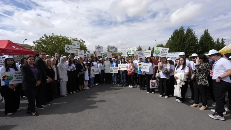 Gaziantep'te 'Dünyayı Dönüştüren Çocuklar' ve 'İklim Çevre Kadın 2030' Forumu Düzenlendi