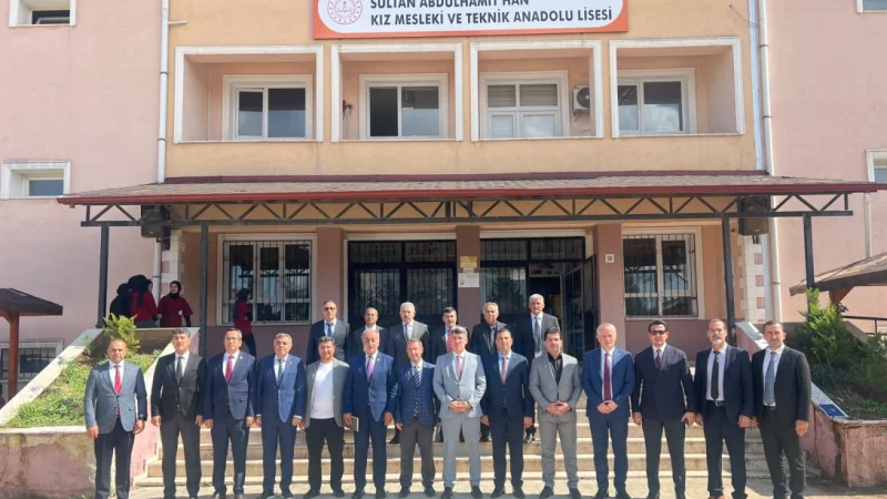 Hatay'da Eğitimde Yeni Dönem Planlaması: İlçe Müdürleri Bir Araya Geldi