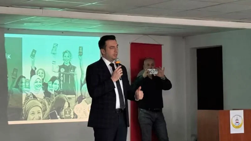 Kabataş'ta Velilere Yönelik 'En İyi Narkotik Polisi Anne' Semineri Düzenlendi
