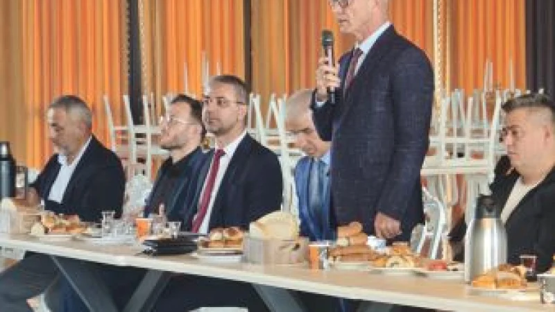 Kaynarca'da Camiler ve Din Görevlileri Haftası Kahvaltı Programıyla Kutlandı