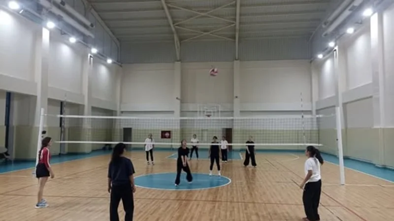 Sinop'ta Çocuk Evleri Sakinleri Voleybol Turnuvasına Hazırlanıyor