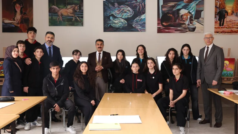 Sivas'ta Halil Rıfat Paşa Anadolu Lisesi'ne Yeni Görsel Sanatlar Atölyesi