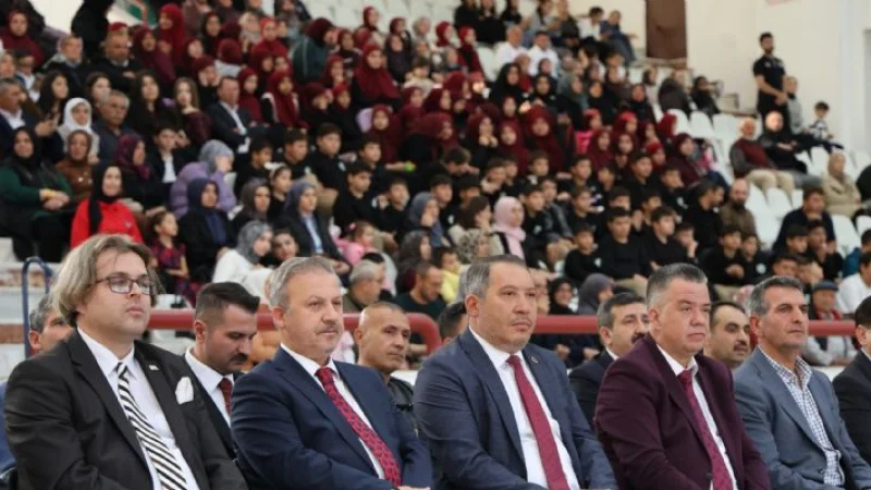 Afyonkarahisar'ın Dinar İlçesinde Hafızlık İcazet Merasimi Düzenlendi