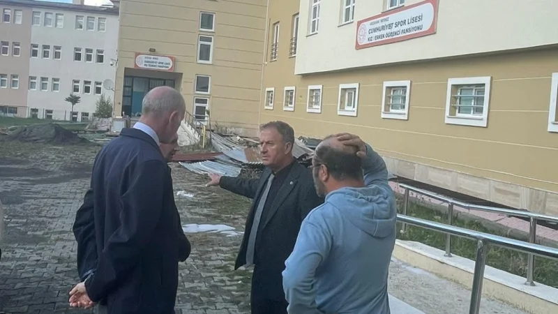 Ardahan Cumhuriyet Spor Lisesi'nde Tadilat Çalışmaları Sürüyor