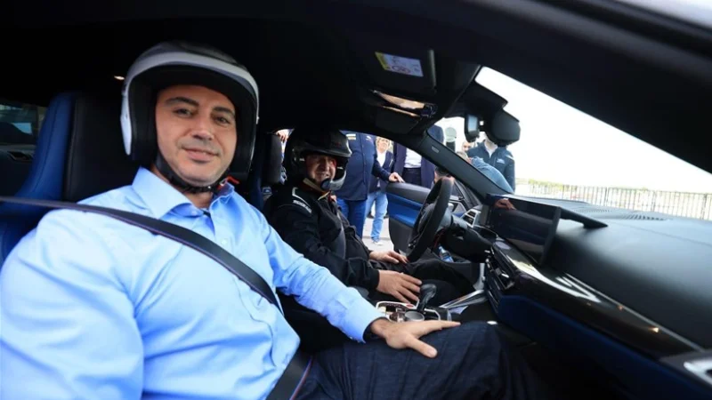 Bakan Bak, İstanbul Park'ta Formula 1 Öncesi Pist Testi Gerçekleştirdi