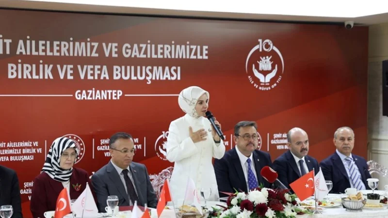 Bakan Göktaş Gaziantep'te Şehit Aileleri ve Gazilerle Buluştu