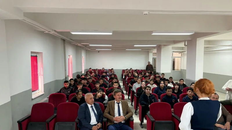 Başmakçı'da Öğrencilere Yönelik 'Akran Nezaketi' Semineri Düzenlendi