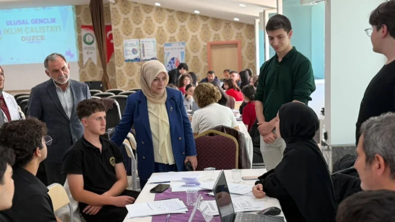 Düzceli Liseliler 'Ulusal Gençlik İklim Çalıştayı'nda Çözüm Üretti