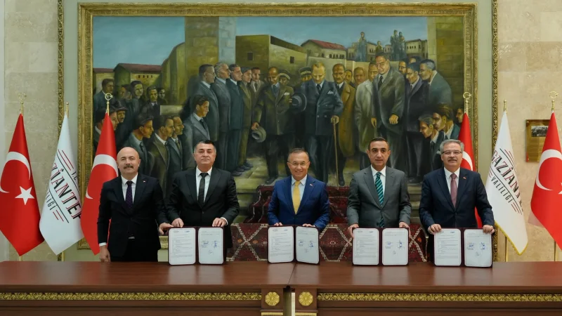 Gaziantep'te 65 Bin Öğrenciye Ayakkabı Desteği