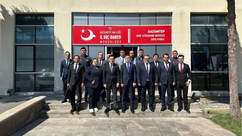 Göç İdaresi Başkanı Yazıcı'dan Gaziantep'teki Geri Gönderme Merkezine İnceleme Ziyareti