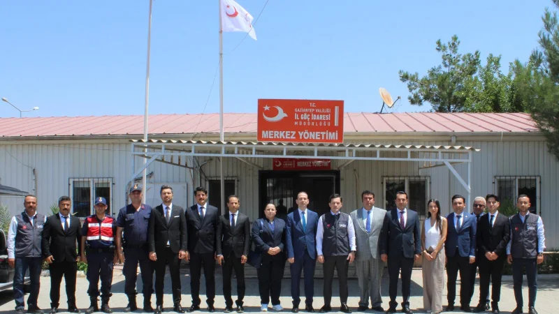 Göç İdaresi Başkanı Yazıcı'dan Nizip-2 Geçici Barınma Merkezi'ne İnceleme Ziyareti