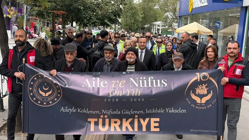 Isparta'da 1 Ekim Dünya Yaşlılar Günü'ne Özel Farkındalık Yürüyüşü