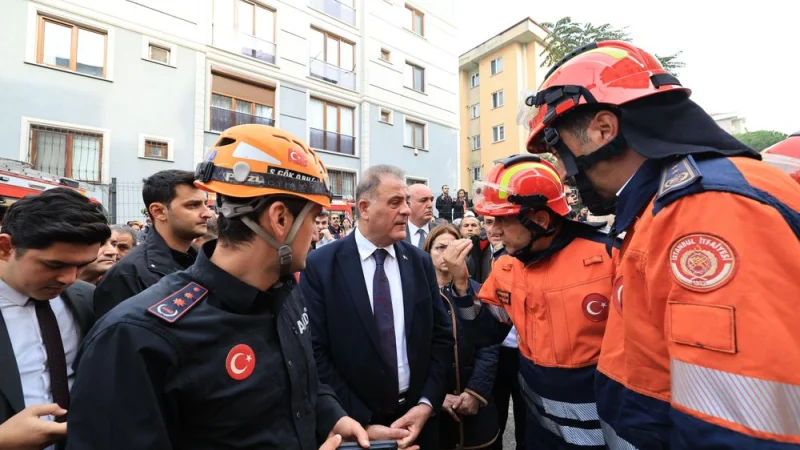 İstanbul Maltepe'de Bina Çöküntüsü: Arama Kurtarma Çalışmaları Sürüyor