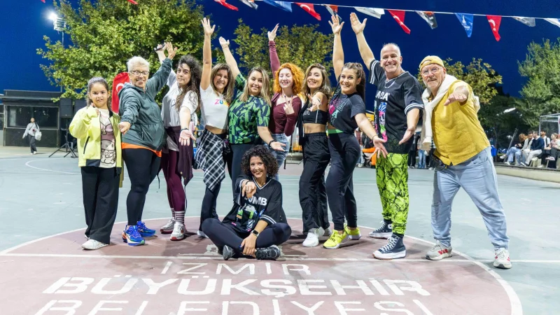 İzmir'de Gençlik Şenliği heyecanı Bostanlı sahiline taşındı