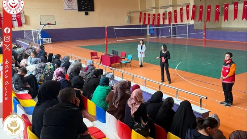 Kars'ta Okul Dönemine Yönelik Aile Eğitimleri Sürüyor