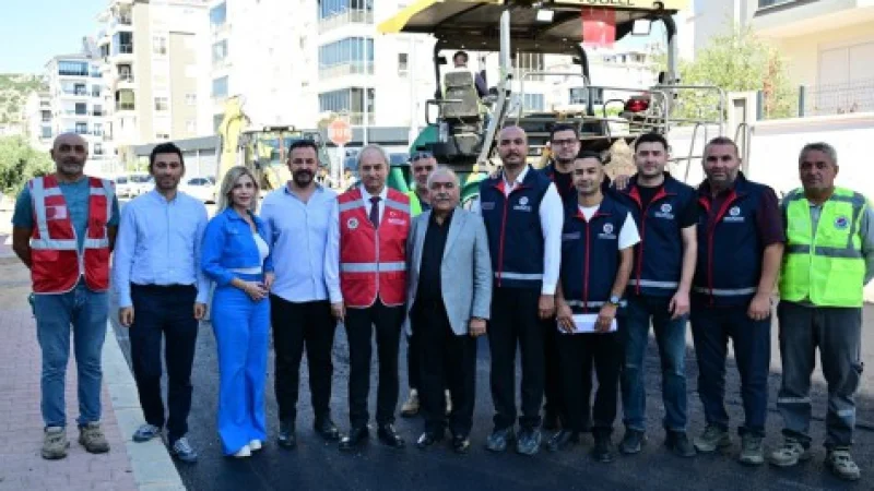 Kepez'in Esentepe Mahallesi'nde sıcak asfalt çalışmaları başladı