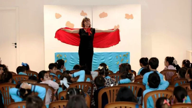 Merkezefendi Kent Tiyatrosu'ndan Çocuklara 'Roni'nin Zamanı' Kukla Gösterisi