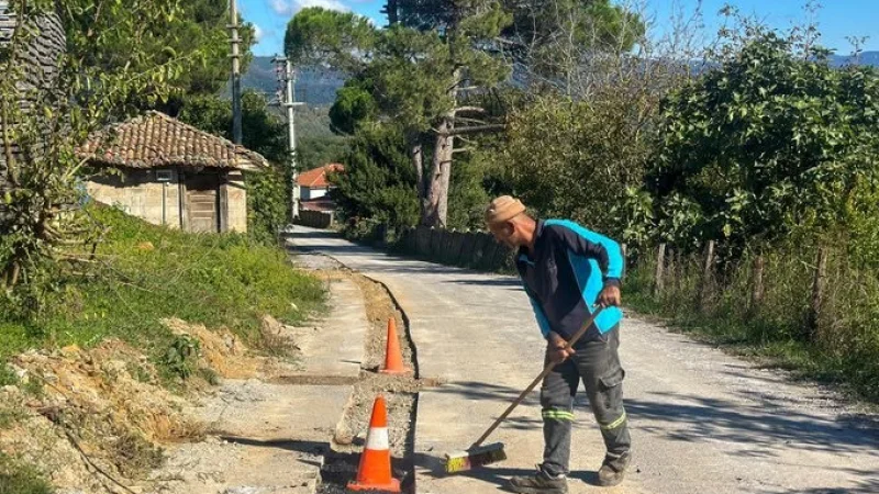 Söğütlü'de Altyapı Çalışmalarının Ardından Asfalt Yama Başlatıldı