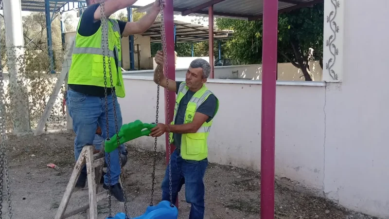 Sultanhisar'da Çocuk Oyun Parkları Yenileniyor