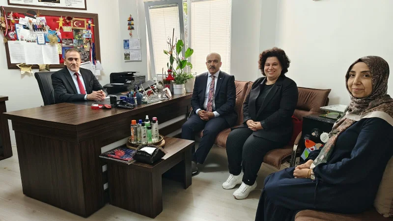 Talas Kaymakamı İlyas Memiş'ten Anaokuluna Ziyaret