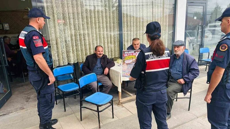 Tokat'ta Jandarmadan Çocukların Silahlara Erişmesini Önlemek İçin Bilinçlendirme Çalışması