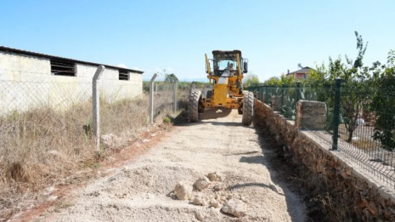 Antalya Kepez'de Ulaşım Ağı Güçleniyor: Kirişçiler'de Sathi Asfalt Mesaisi