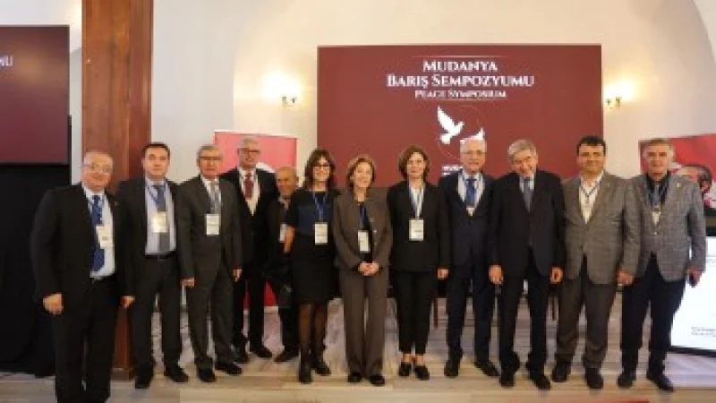 Eskişehir Büyükşehir Belediye Başkanı Ayşe Ünlüce, Mudanya Barış Sempozyumu'na Katıldı