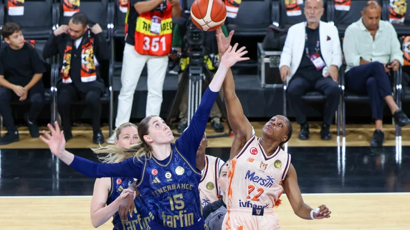 FIBA Kadınlar Süper Kupa Finali'nde Heyecanlı Final: Bakan Bak ve Vali Toros Tribündeydi