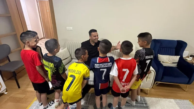 Gaziantep'te Çocuk Evlerine Ziyaret: İl Müdürü Umut Zeybek Çocuklarla Buluştu
